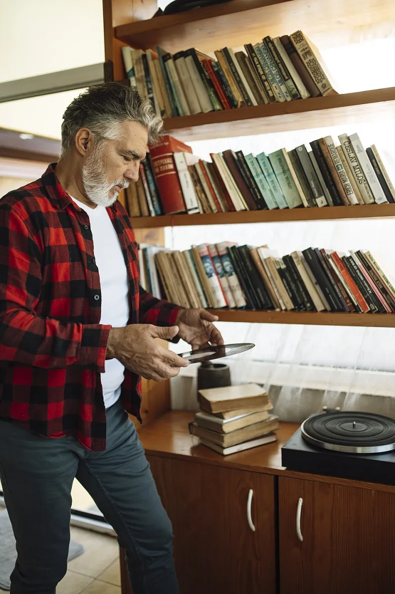 Ghost Discographies: The Data Hobbyists Rebuilding Bandcamp's Deleted History From Scratch